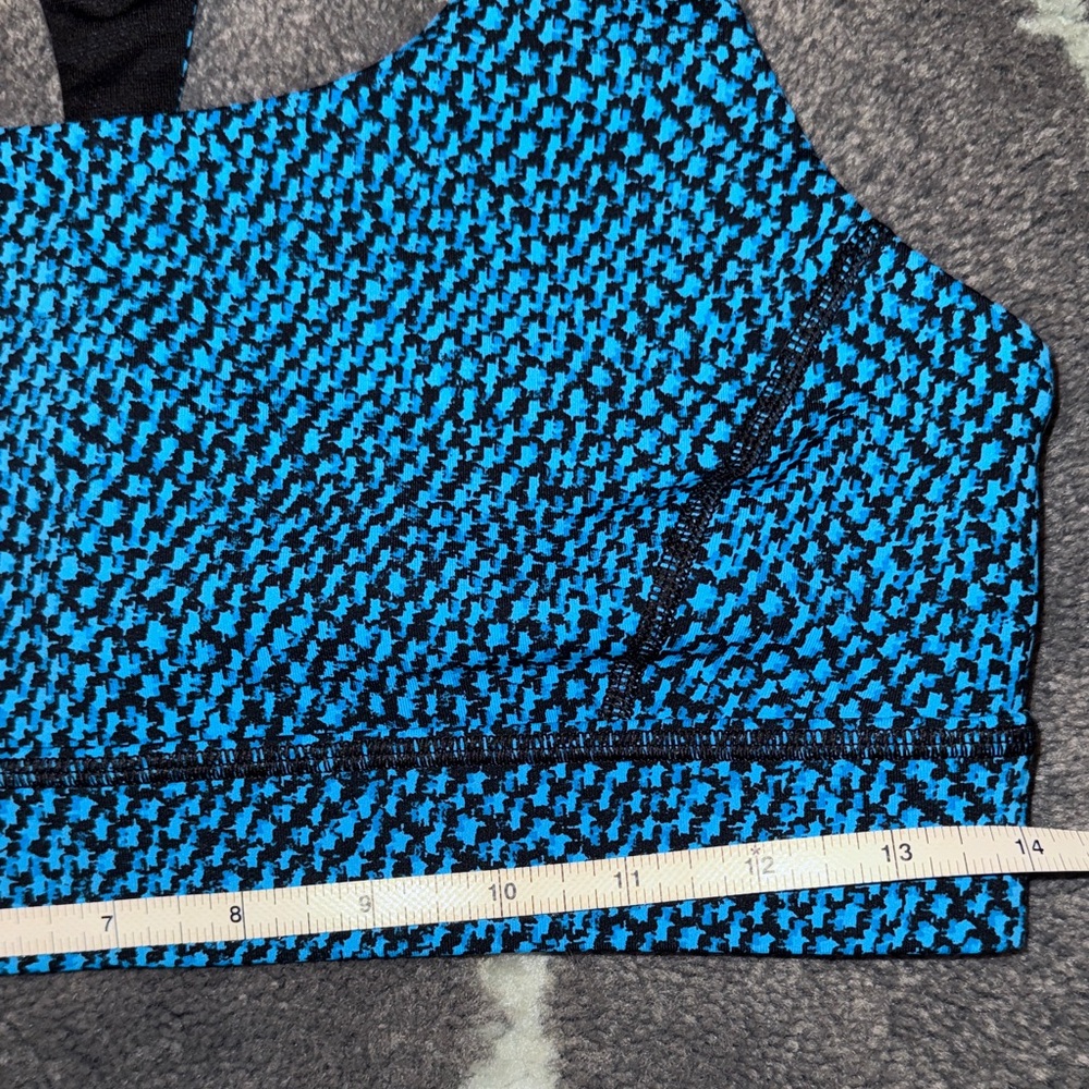 lululemon Circuit Breaker Athletic Bra, Scatter Star Beach Blanket Blue Black - Picture 6 of 10